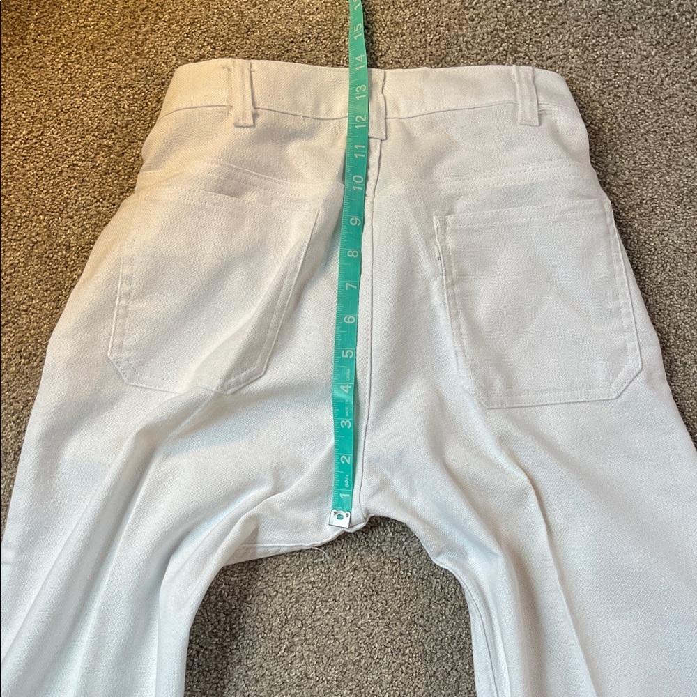 Levis Vintage White Flare Sailor vibe 50/50 Cotton/Poly INCREDIBLE FIT 30” waist - Picture 9 of 12